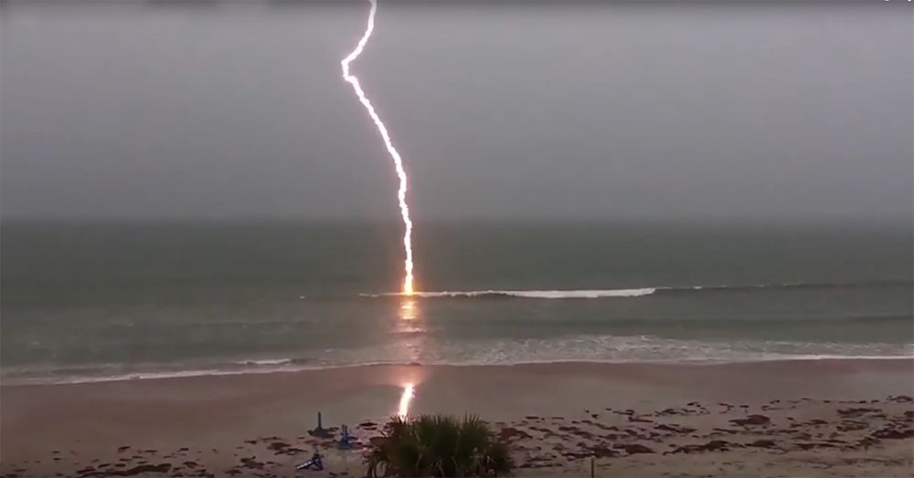 Ride The Lightning Is It Safe To Surf In A Storm Swellnet Dispatch 